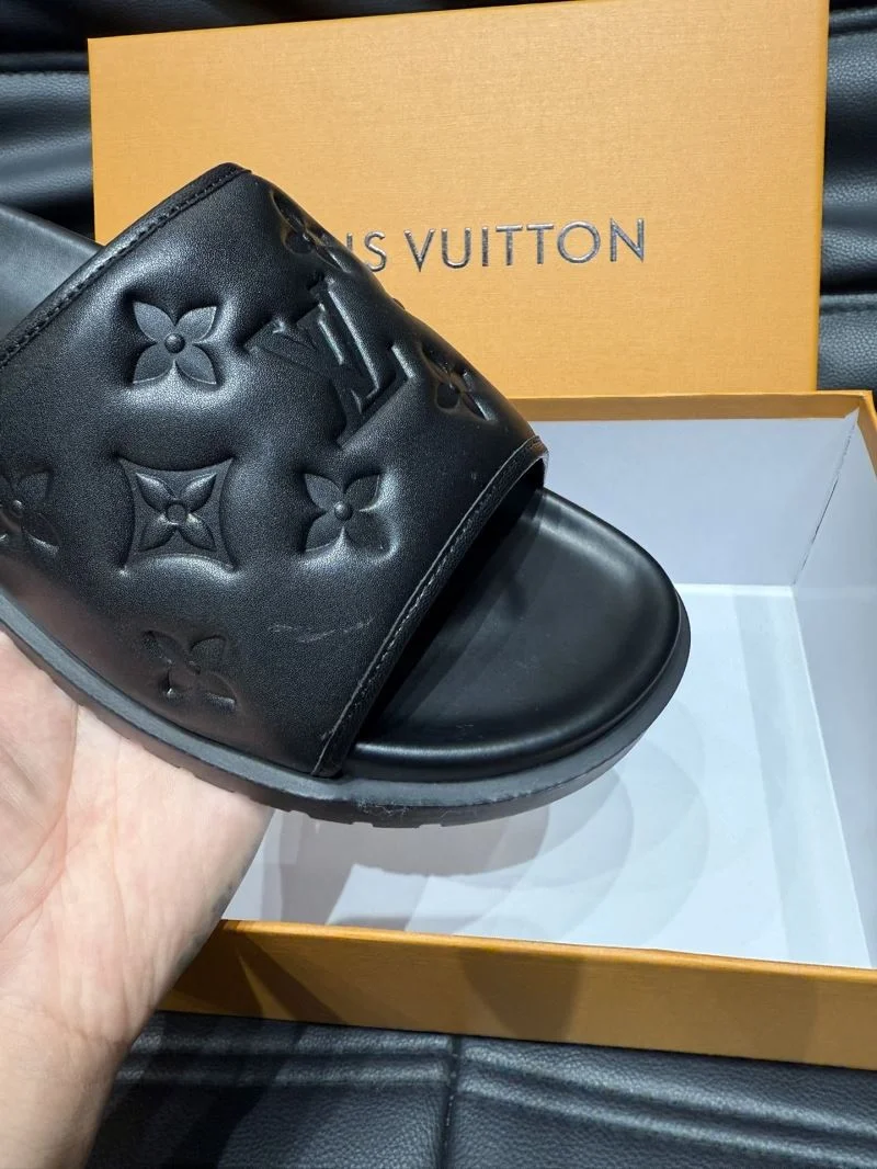 Breathable Louis Vuitton Slippers 30638