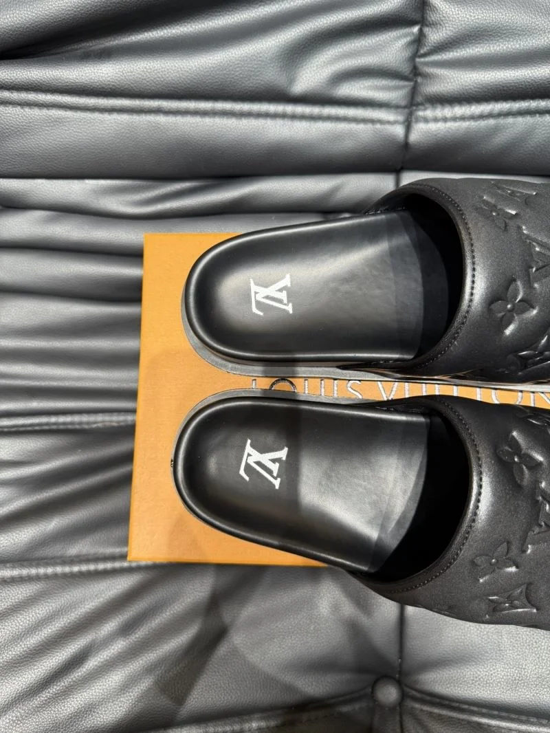 Breathable Louis Vuitton Slippers 30638
