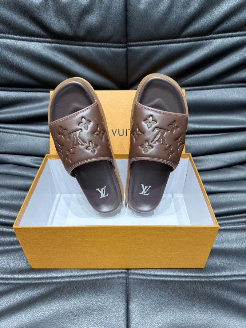 Louis Vuitton Slippers Cozy 30631