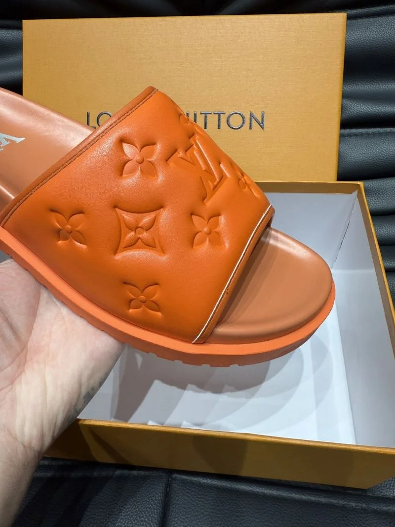TechFriendly Louis Vuitton Slippers 30630