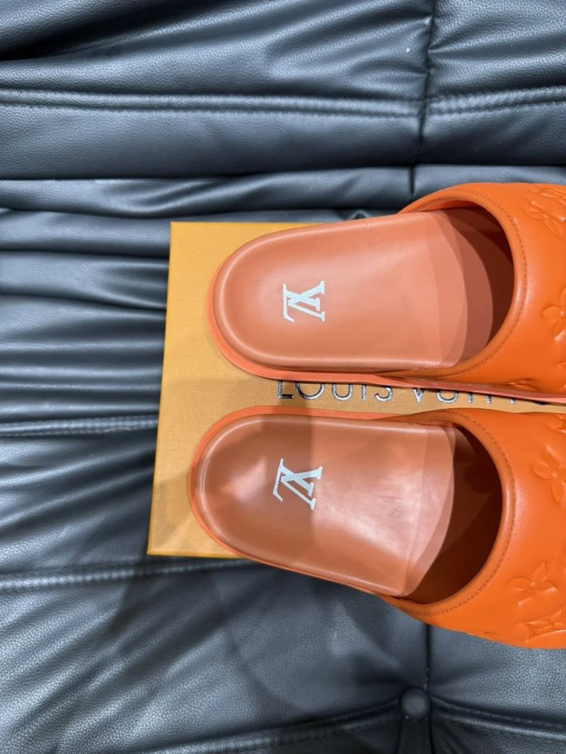 TechFriendly Louis Vuitton Slippers 30630