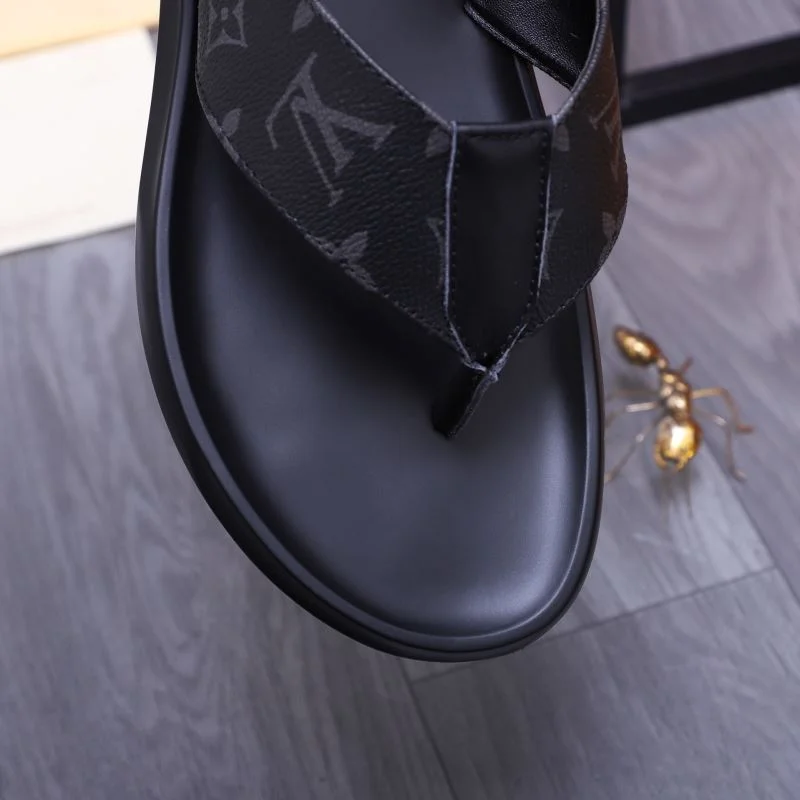 FreshLook Louis Vuitton Slippers 30611
