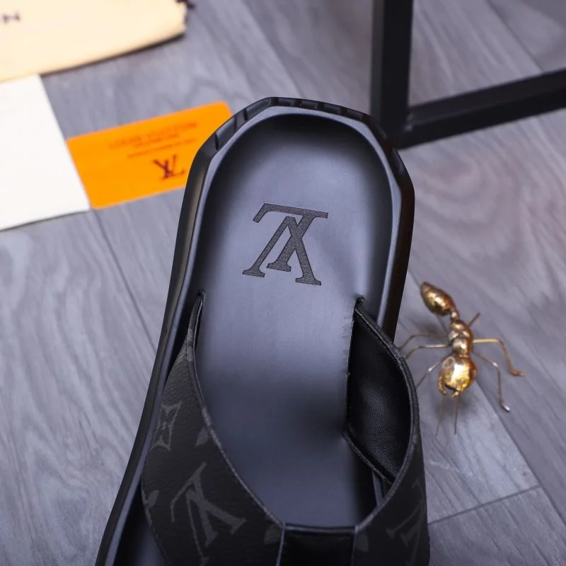 FreshLook Louis Vuitton Slippers 30611
