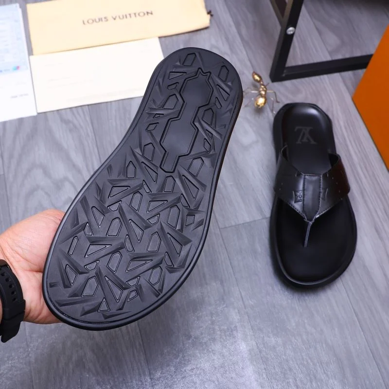 Louis Vuitton Slippers Sophisticated 30609