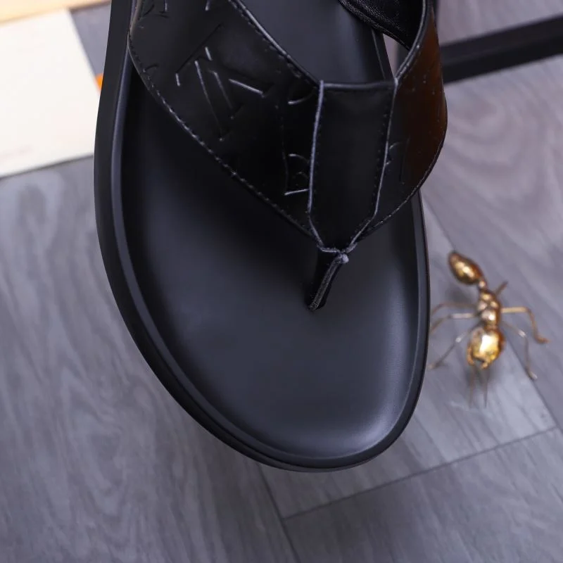 Louis Vuitton Slippers Sophisticated 30609