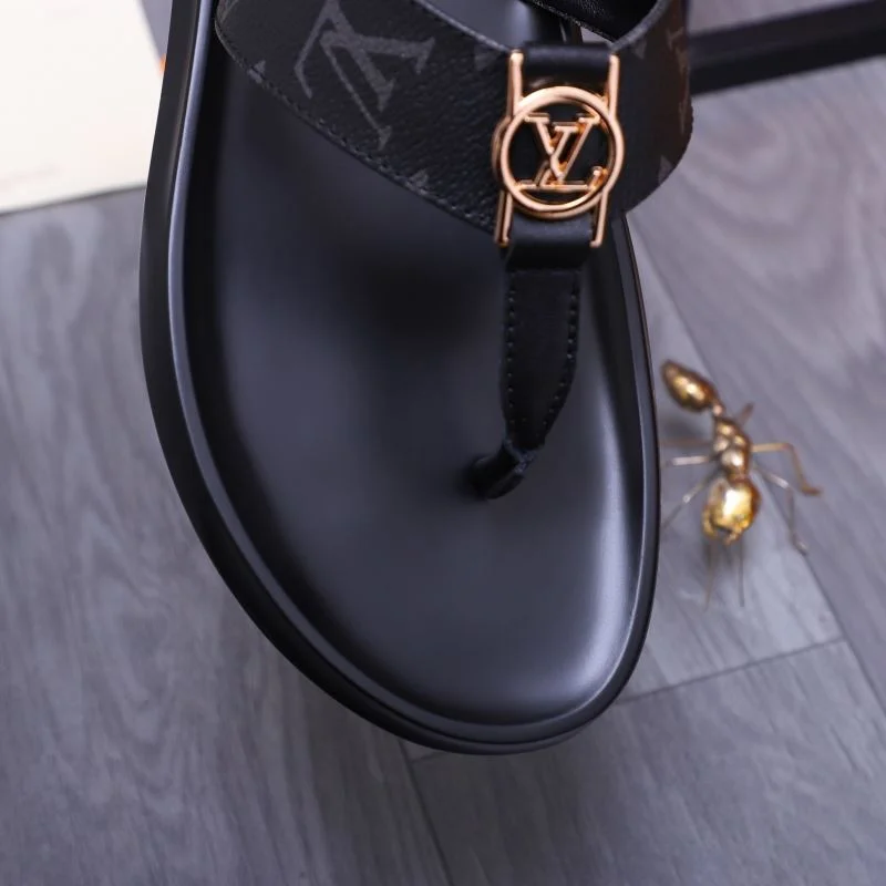 SmoothTexture Louis Vuitton Slippers 30602