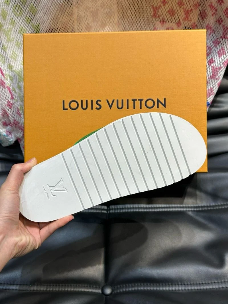 Louis Vuitton Slippers ZipUp 30603