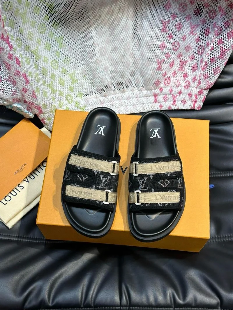 Seasonal Louis Vuitton Slippers 30579