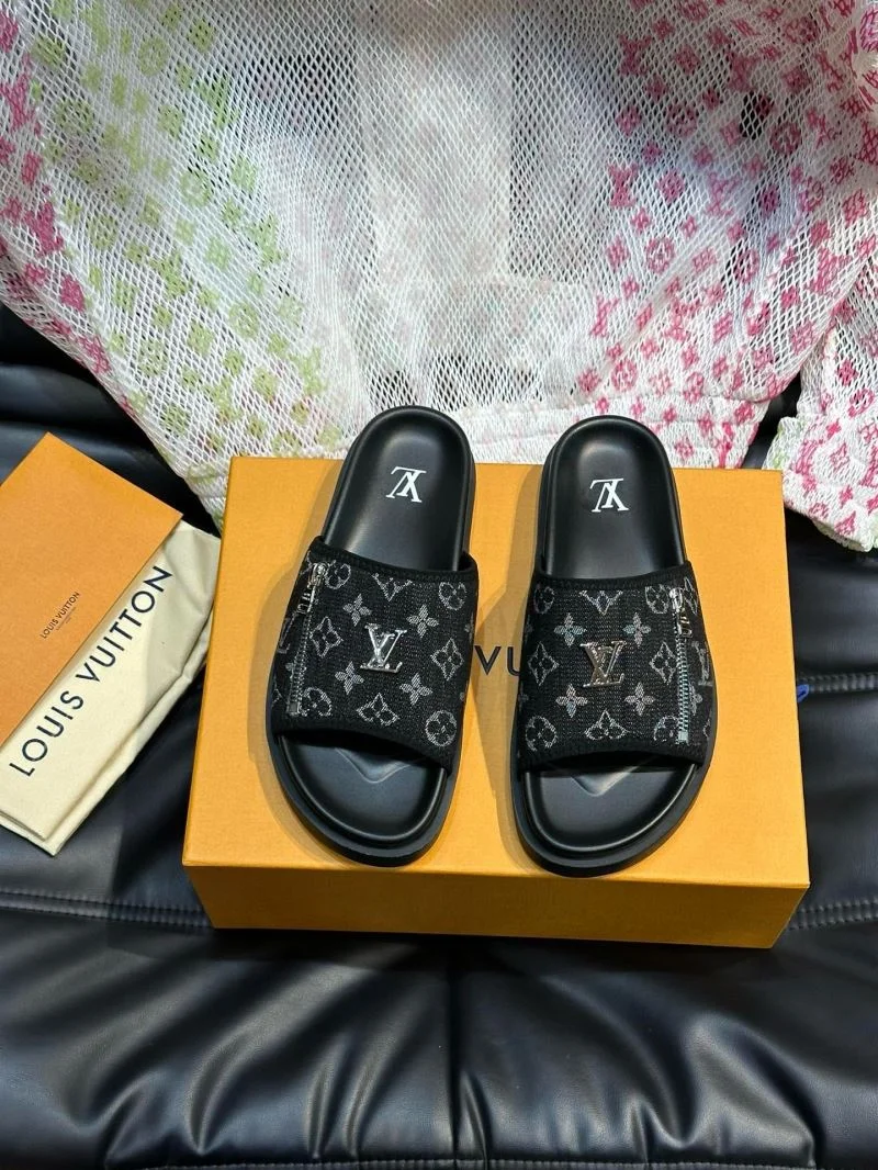 Lightweight Louis Vuitton Slippers 30594