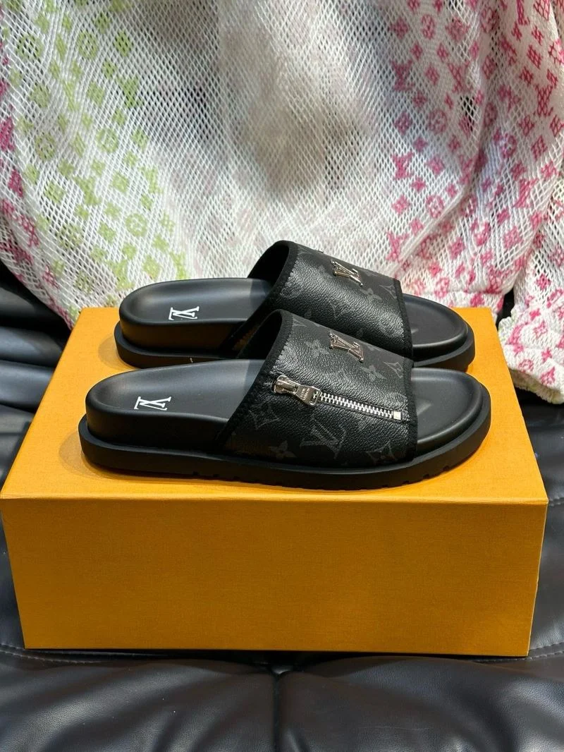 QuickDry Louis Vuitton Slippers 30596