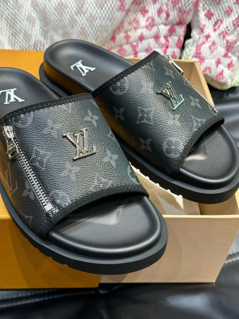 QuickDry Louis Vuitton Slippers 30596