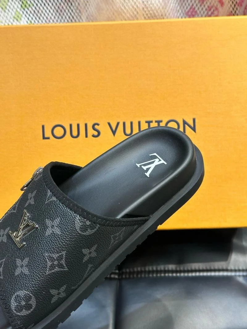 QuickDry Louis Vuitton Slippers 30596