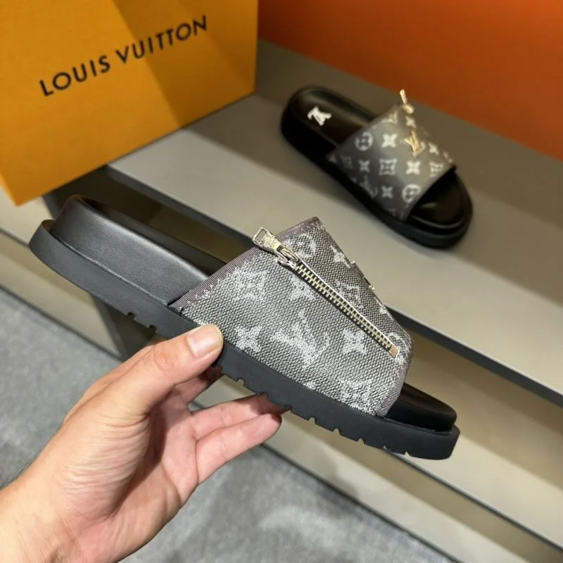 Versatile Louis Vuitton Slippers 30578