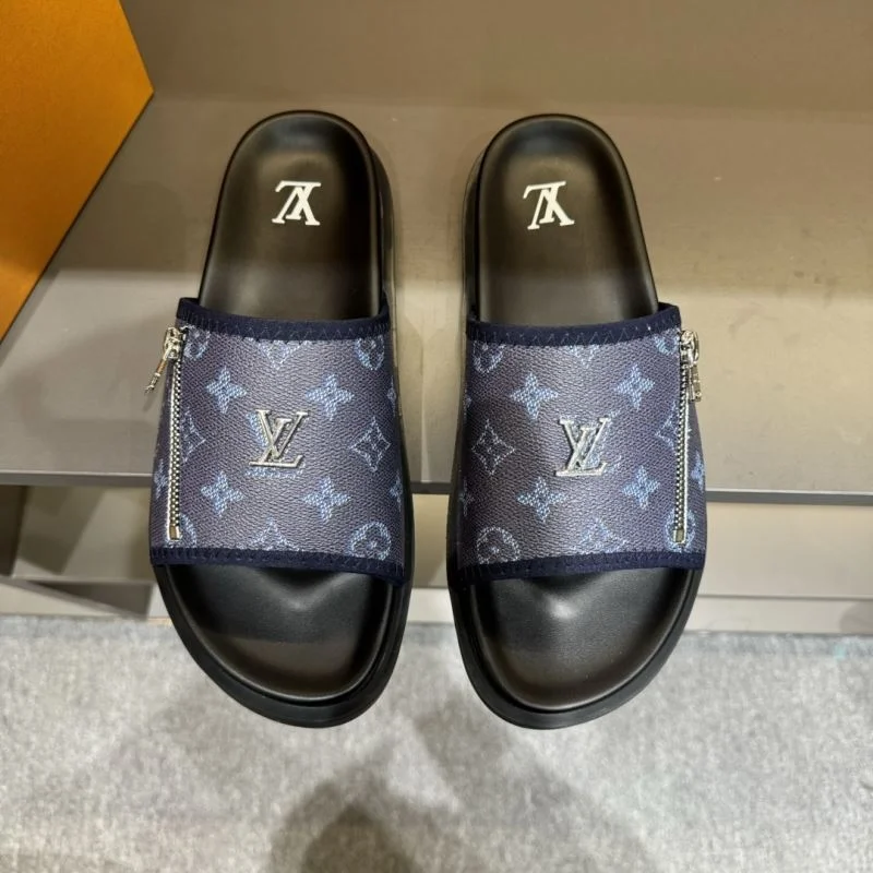 Louis Vuitton Slippers Chic 30592