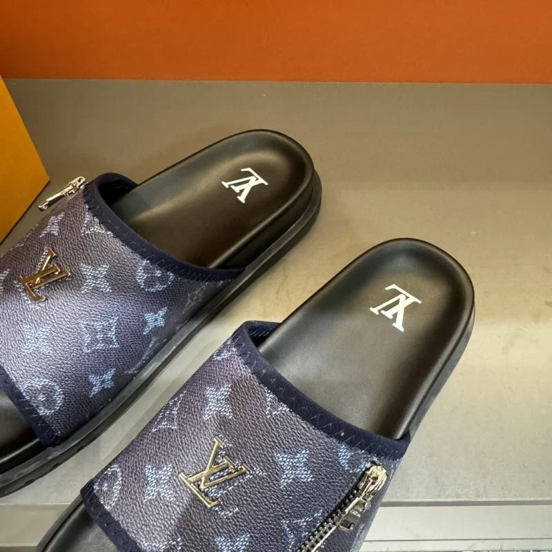 Louis Vuitton Slippers Chic 30592