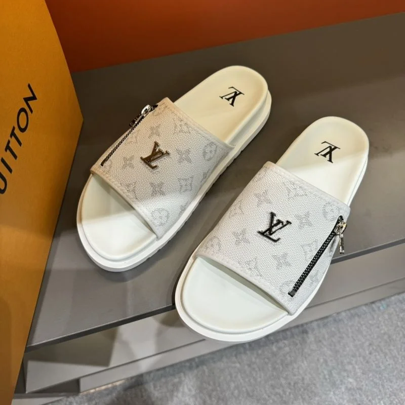 EyeCatching Louis Vuitton Slippers 30586