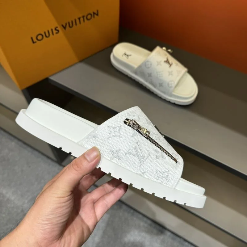 EyeCatching Louis Vuitton Slippers 30586
