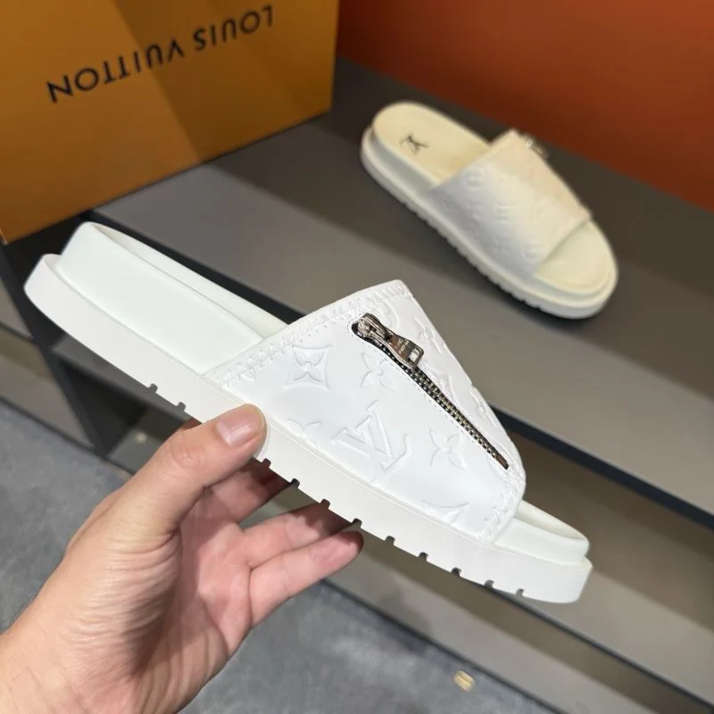 EyeCatching Louis Vuitton Slippers 30573