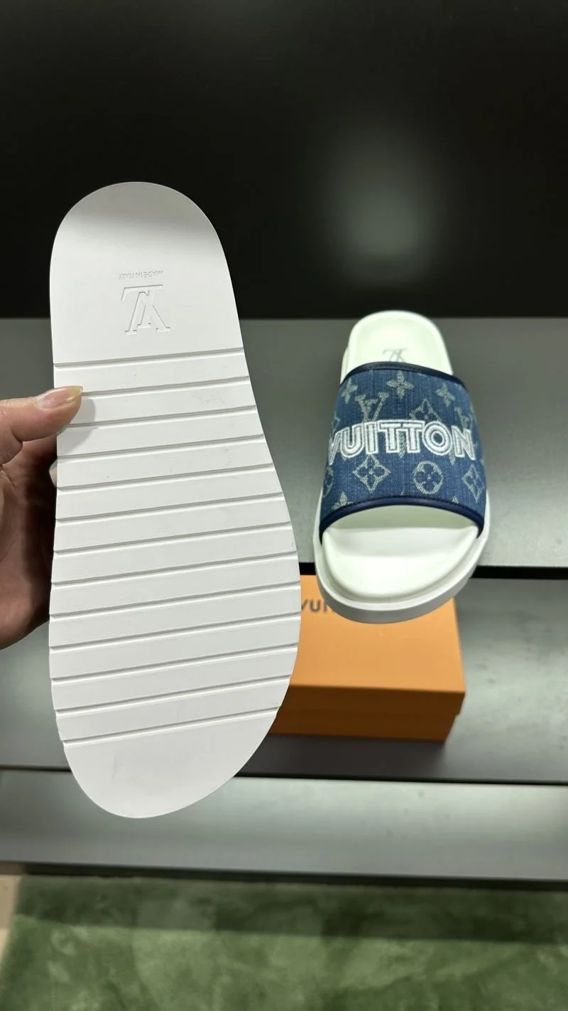 Upgraded Louis Vuitton Slippers 30584