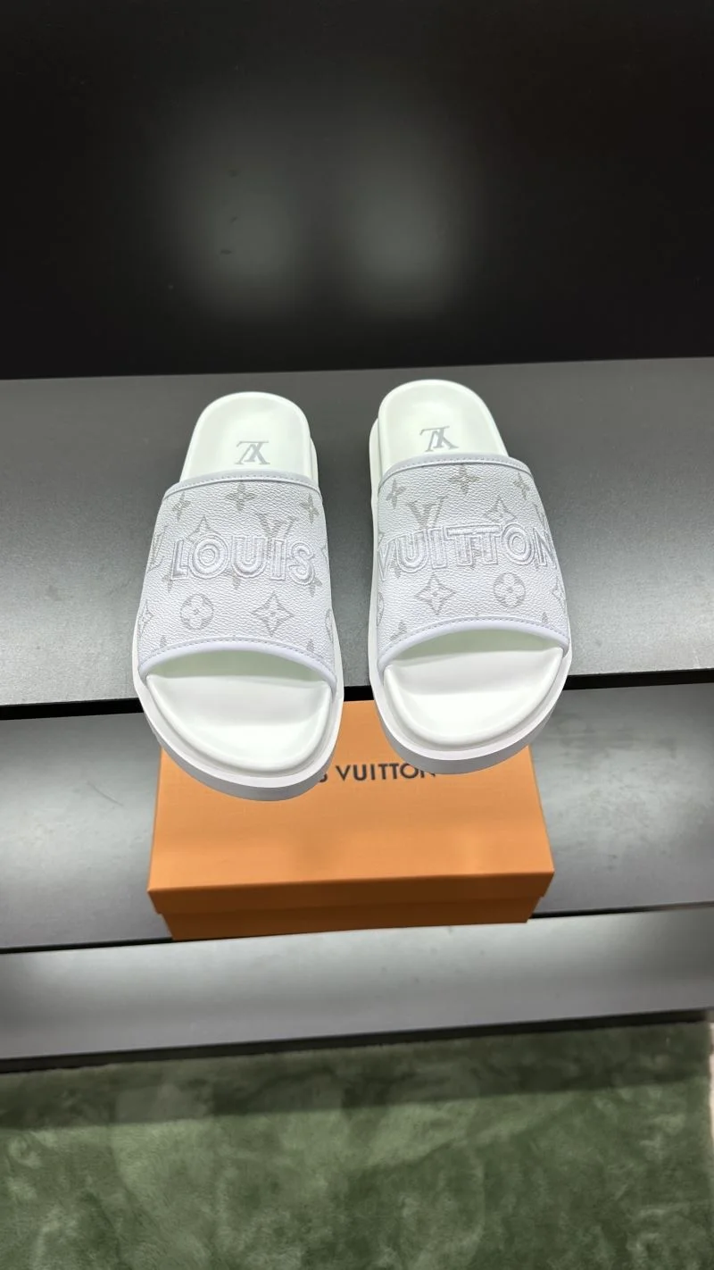 HighQuality Louis Vuitton Slippers 30571