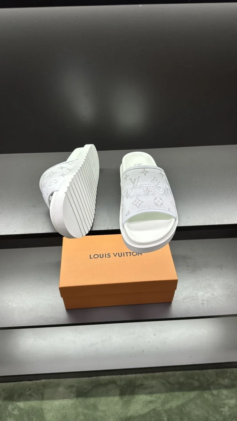 HighQuality Louis Vuitton Slippers 30571