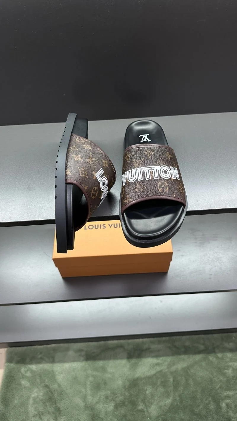 TimelessDesign Louis Vuitton Slippers 30569