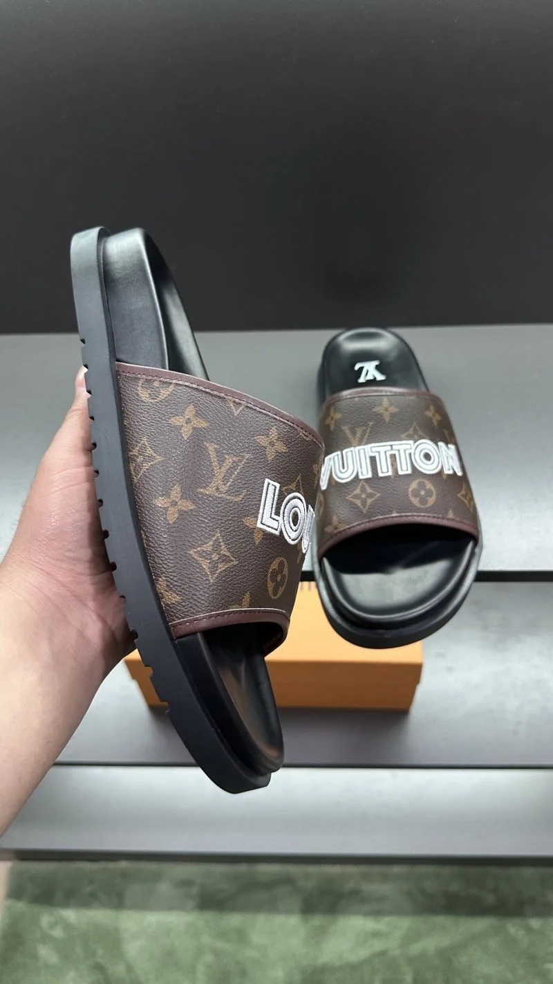 TimelessDesign Louis Vuitton Slippers 30569