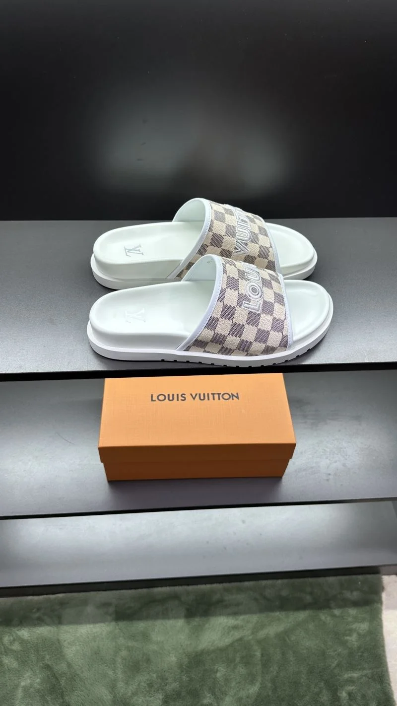 FreshLook Louis Vuitton Slippers 30567
