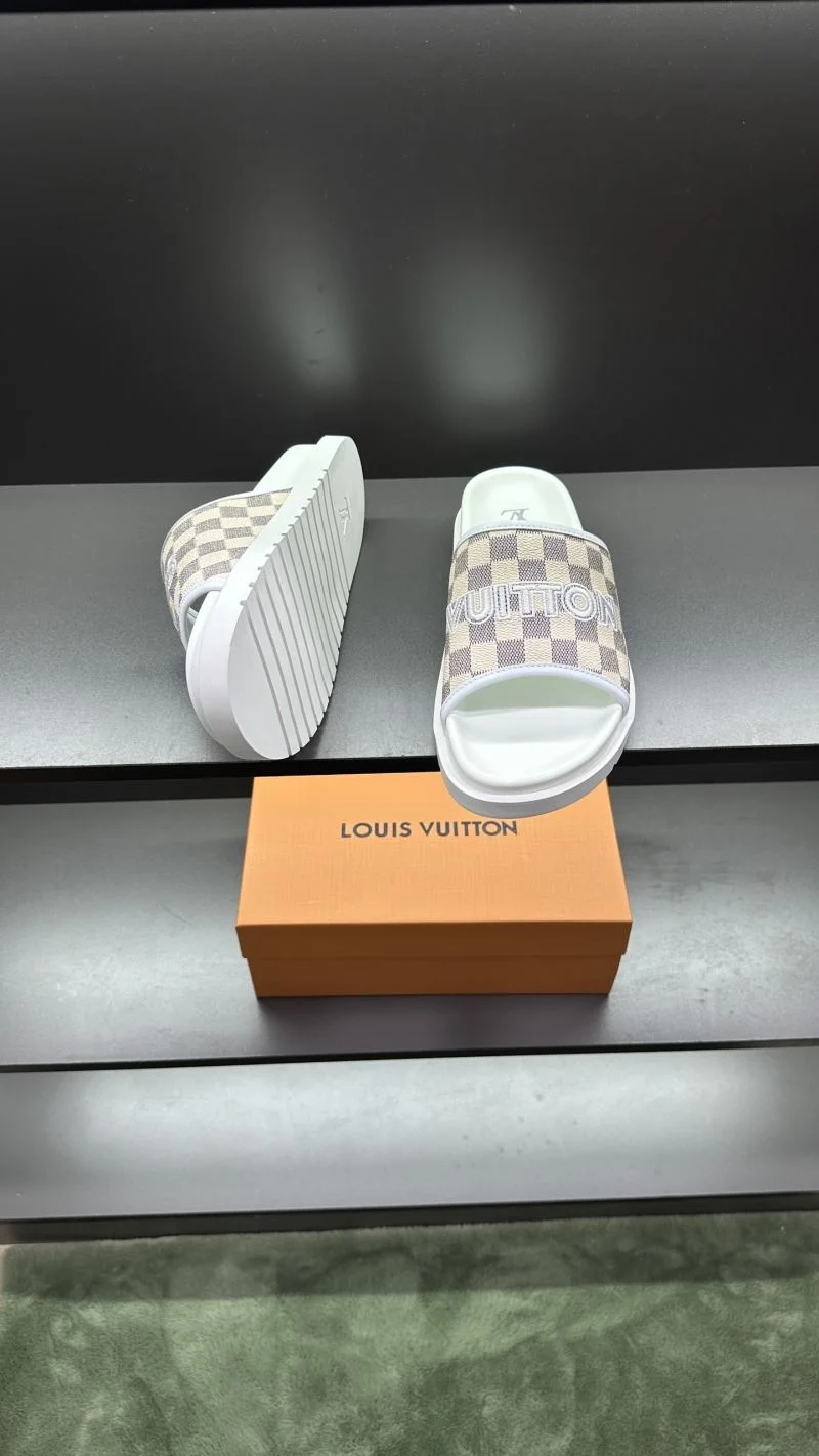 FreshLook Louis Vuitton Slippers 30567