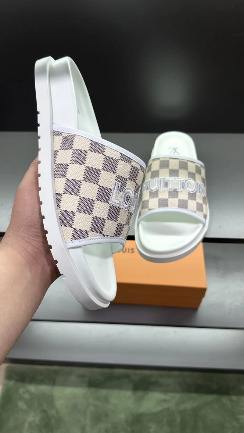 FreshLook Louis Vuitton Slippers 30567
