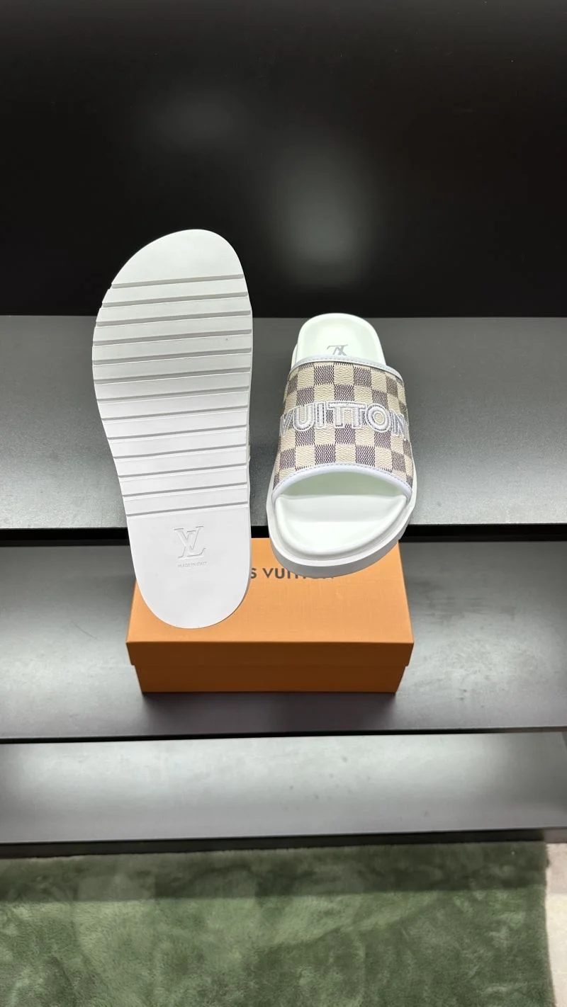 FreshLook Louis Vuitton Slippers 30567