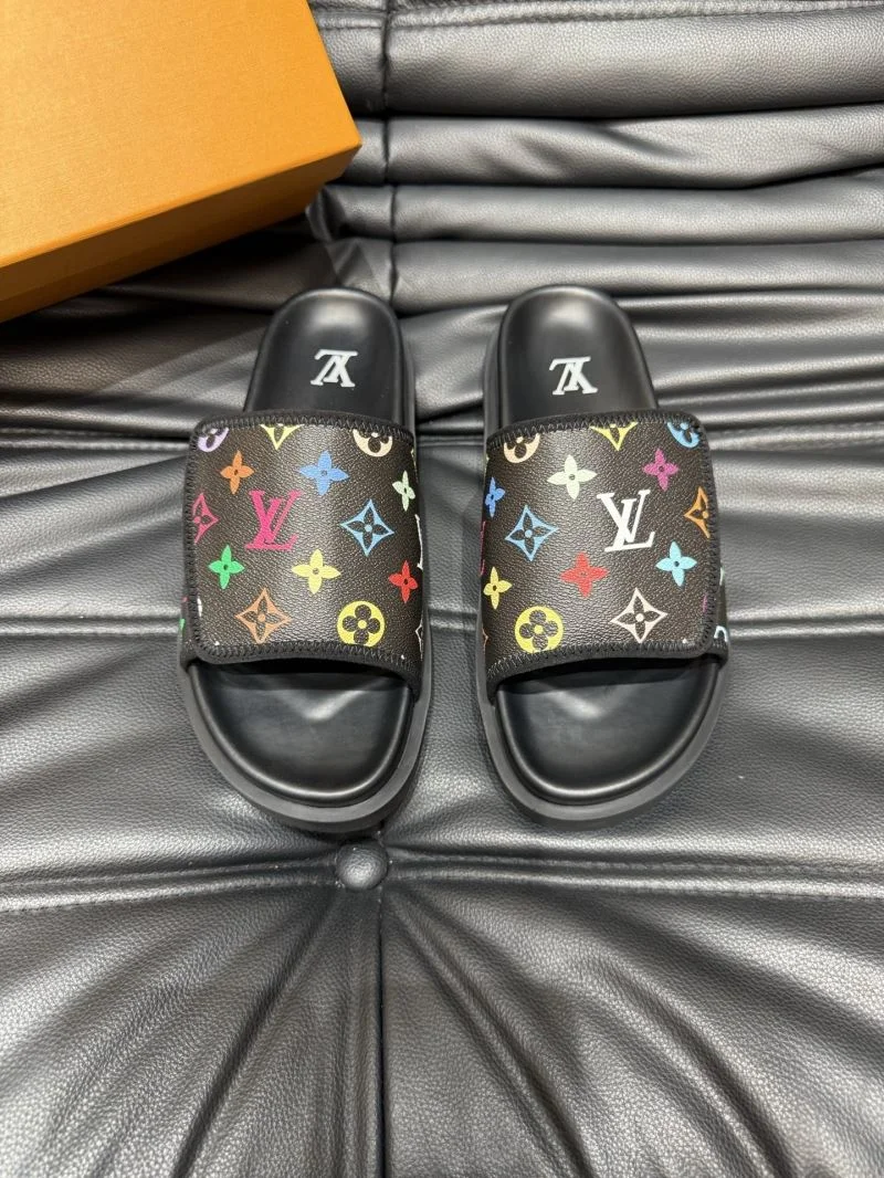 Chic Louis Vuitton Slippers 30564