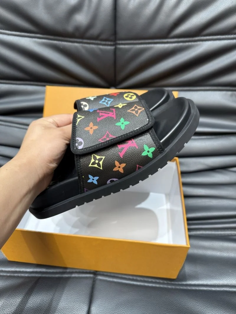 Chic Louis Vuitton Slippers 30564