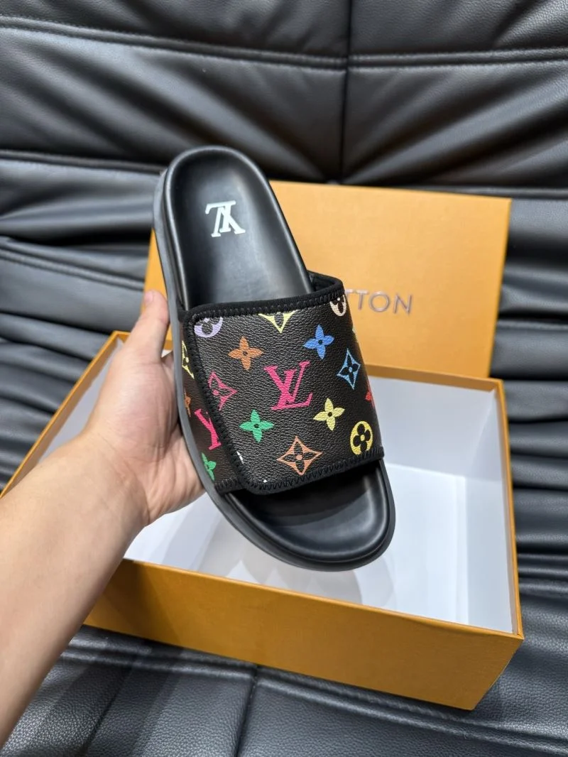 Chic Louis Vuitton Slippers 30564