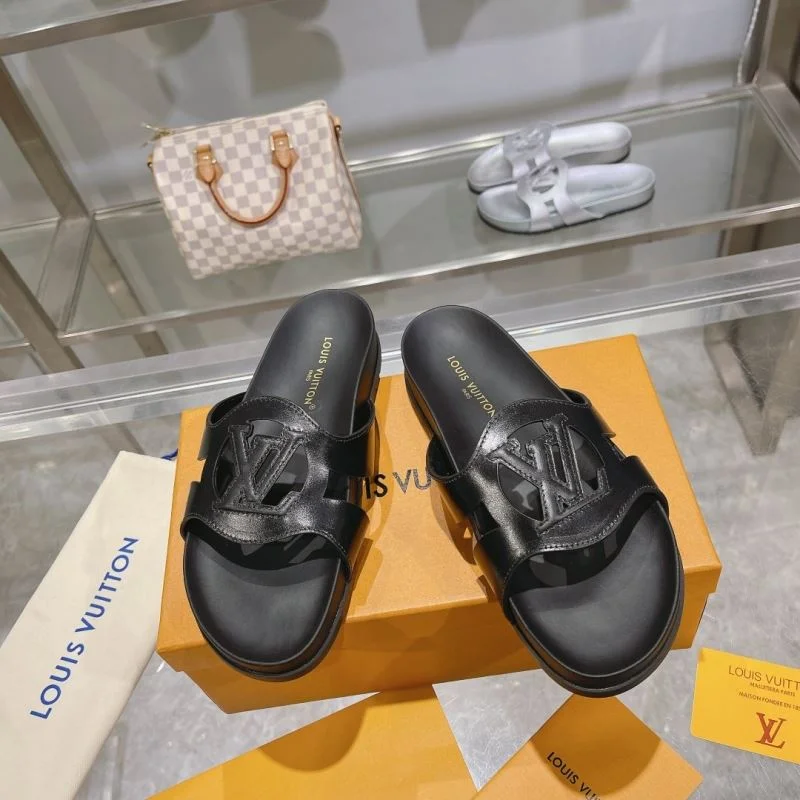 Timeless Louis Vuitton Slippers 30552