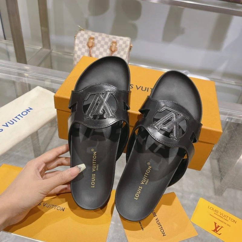 Timeless Louis Vuitton Slippers 30552