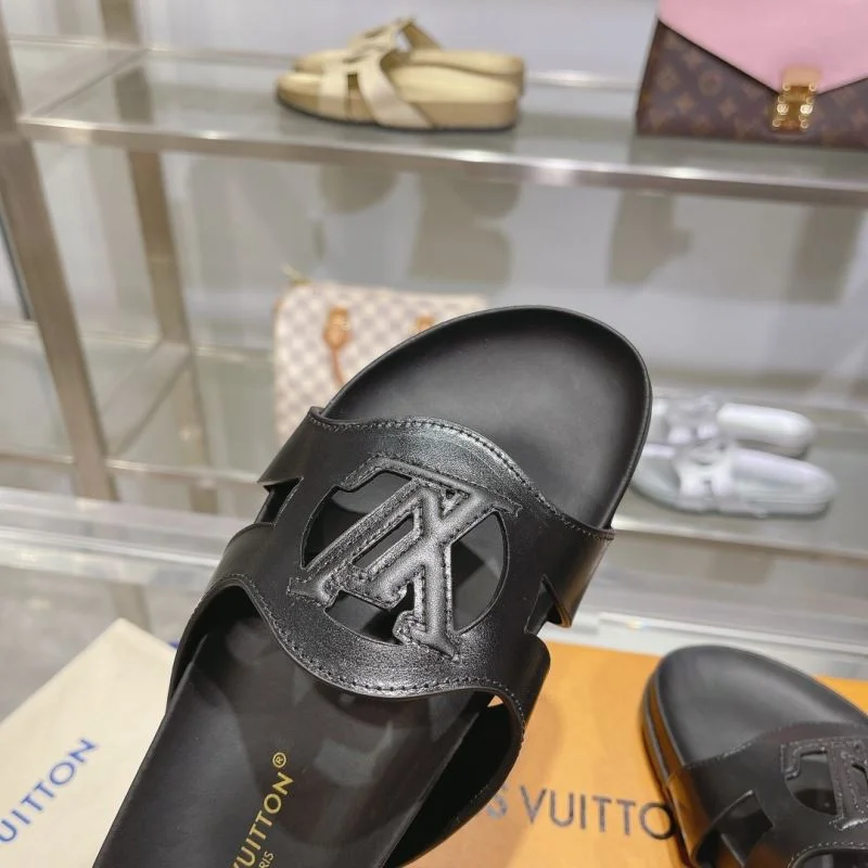 Timeless Louis Vuitton Slippers 30552