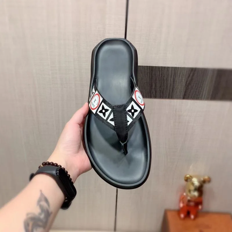 Louis Vuitton Slippers Elegant 30544