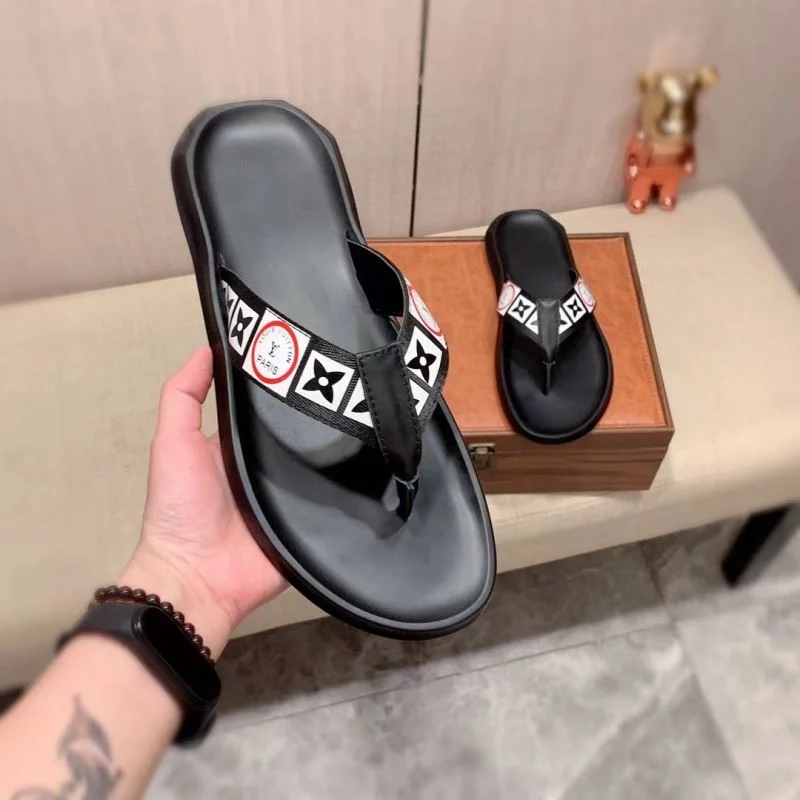 Louis Vuitton Slippers Elegant 30544