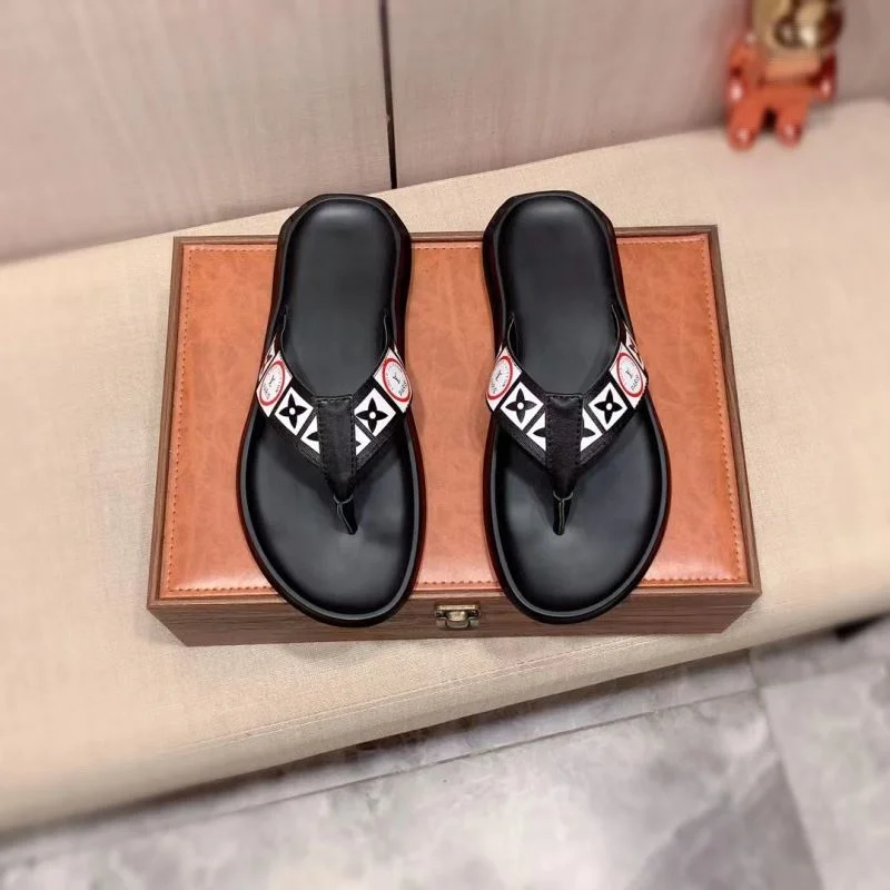 Louis Vuitton Slippers Elegant 30544