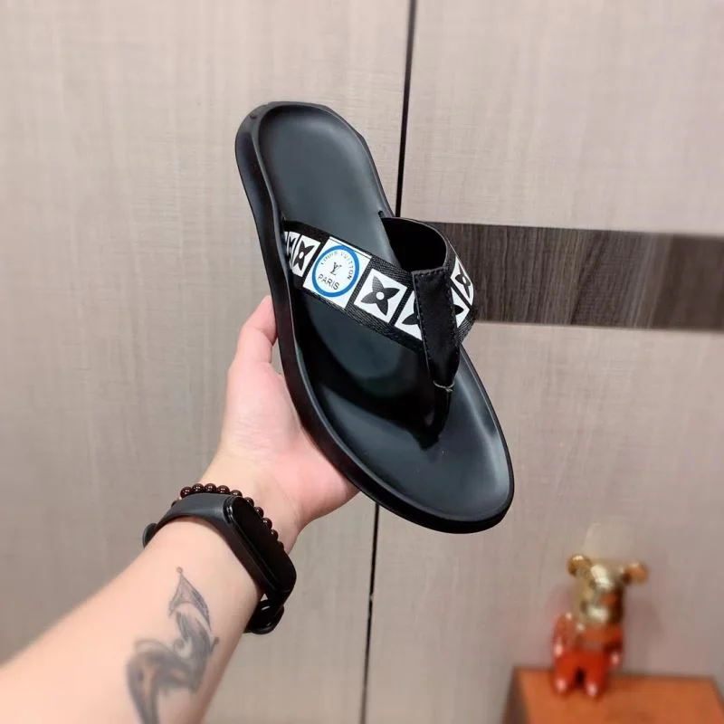 Breathable Louis Vuitton Slippers 30543