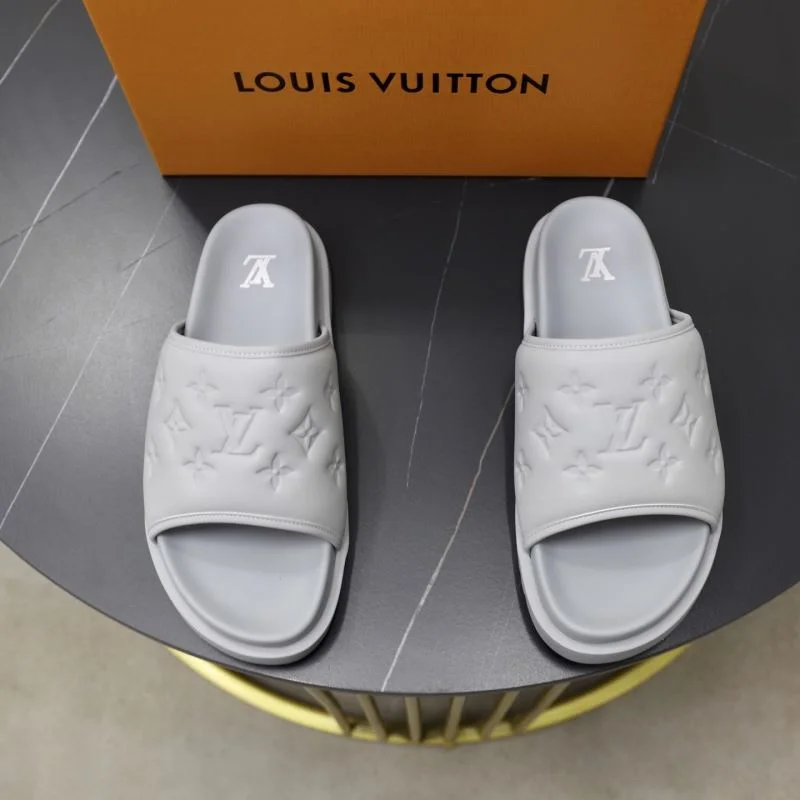 Minimalist Louis Vuitton Slippers 30553