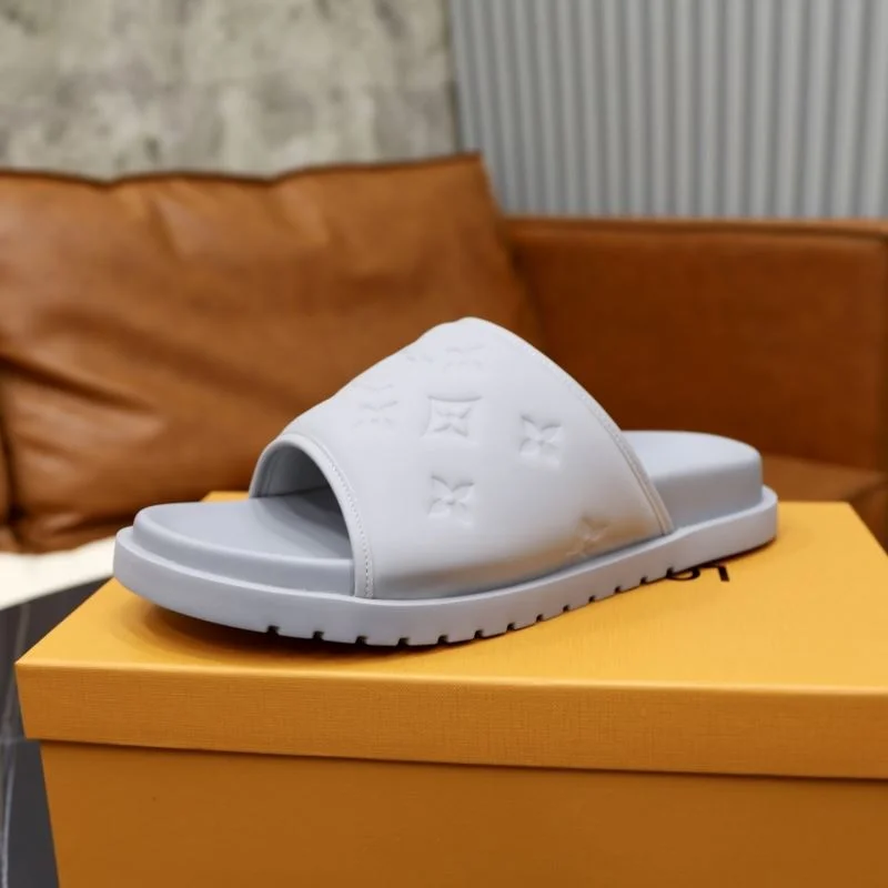 Minimalist Louis Vuitton Slippers 30553