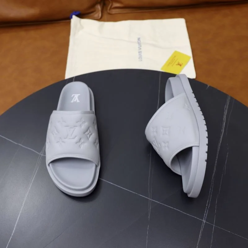 Minimalist Louis Vuitton Slippers 30553
