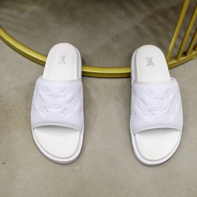 TimelessDesign Louis Vuitton Slippers 30547
