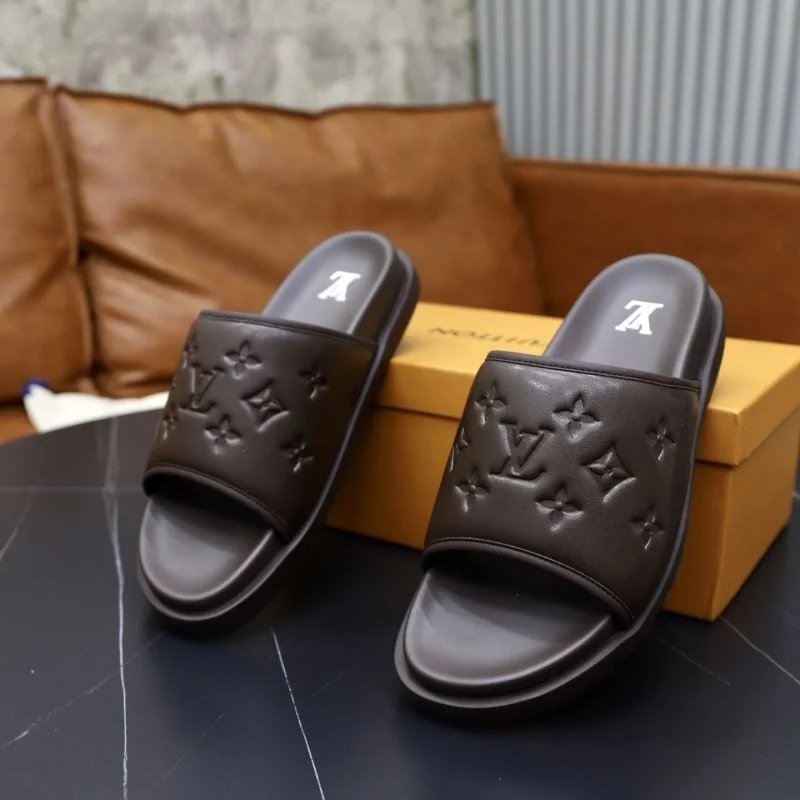 Unisex Louis Vuitton Slippers 30540