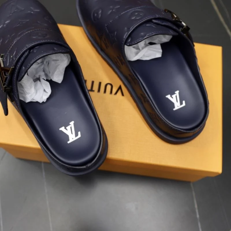 Elegant Louis Vuitton Slippers 30551