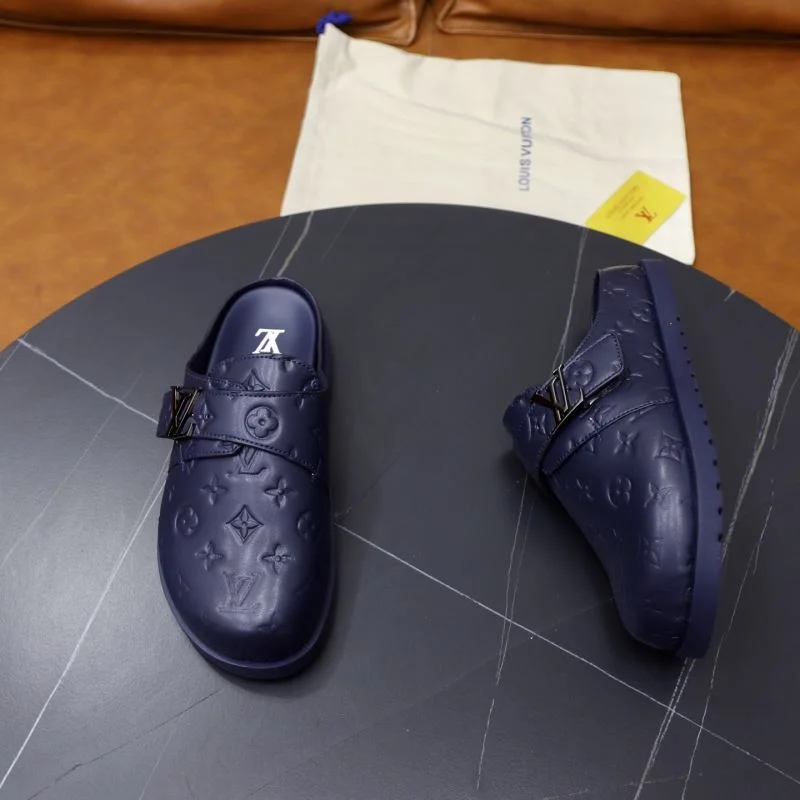 Elegant Louis Vuitton Slippers 30551