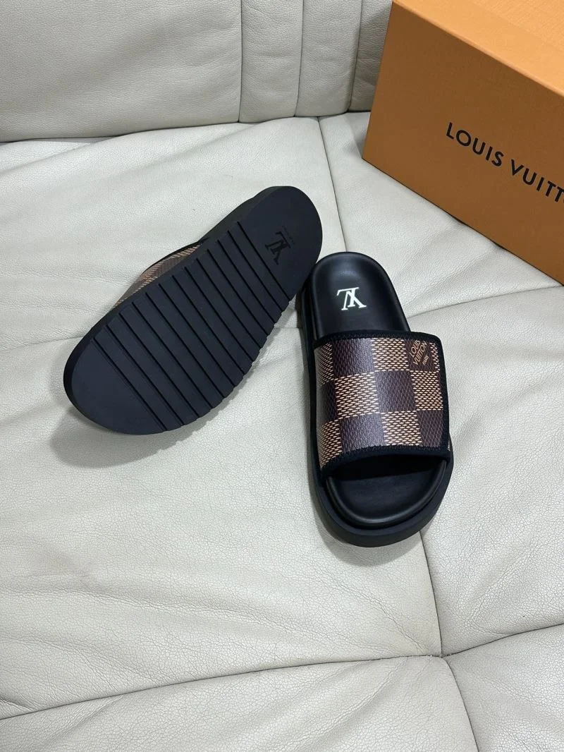 Louis Vuitton Slippers Sophisticated 30335