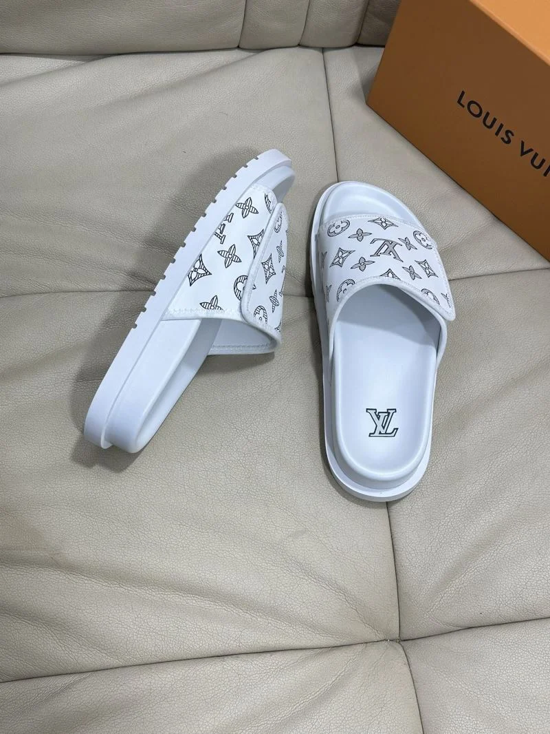 Louis Vuitton Slippers EyeCatching 30532